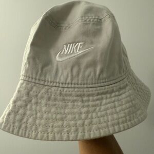 Nike Cream Bucket Hat